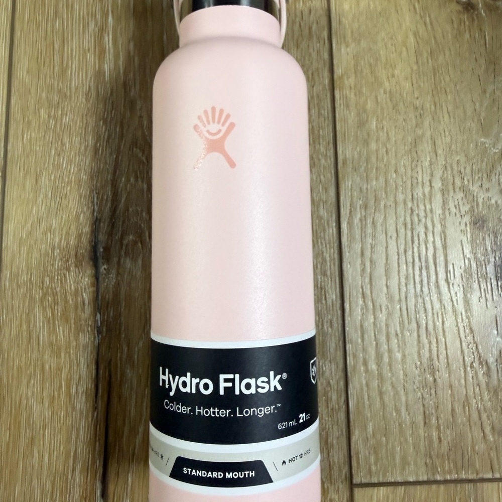 Hydro Flask 21 OZ Standsrd Mouth Tonal Trillium Pink Water Bottle NEW!! - Picture 6 of 10